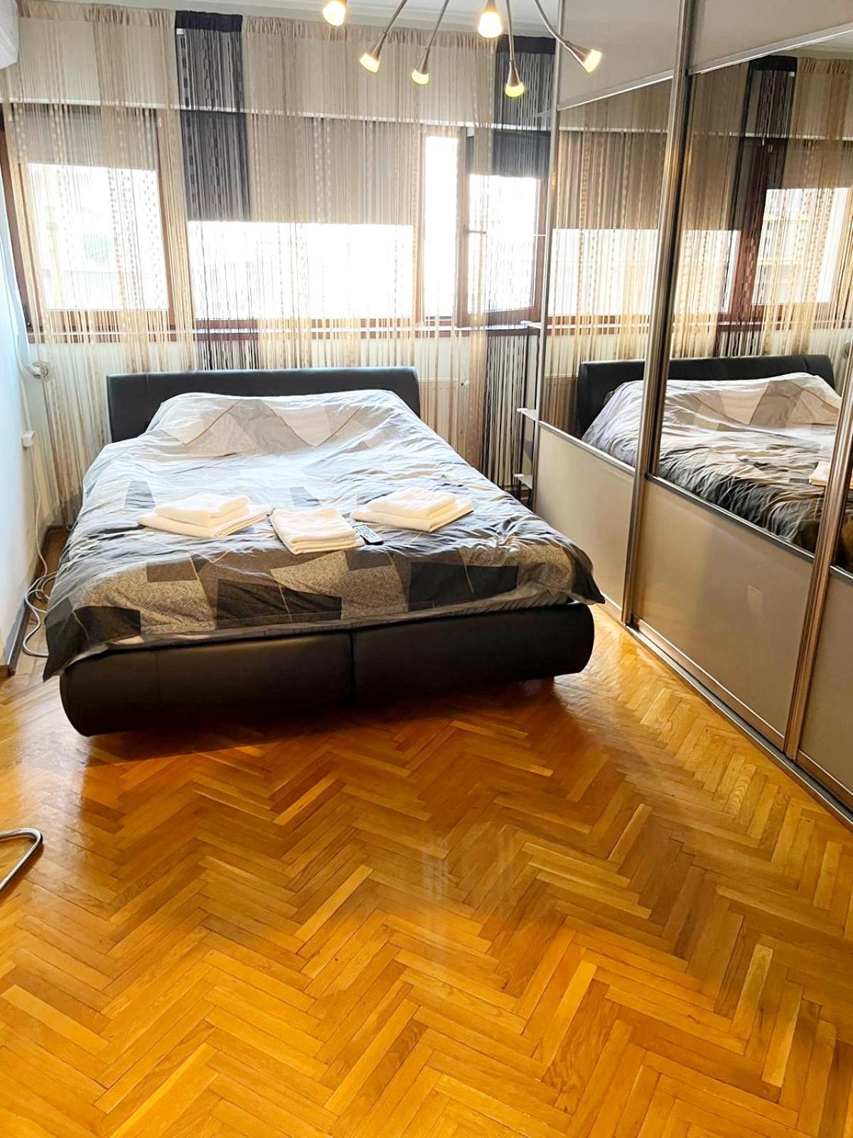 Romana 100 Sqm Deluxe Apartament Bucureşti Eksteriør bilde